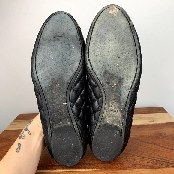 Tory Burch Kaitlin Flats Black Quilted Leather Gold Logo Ballet Shoes size 8.5 - Picture 4 of 12